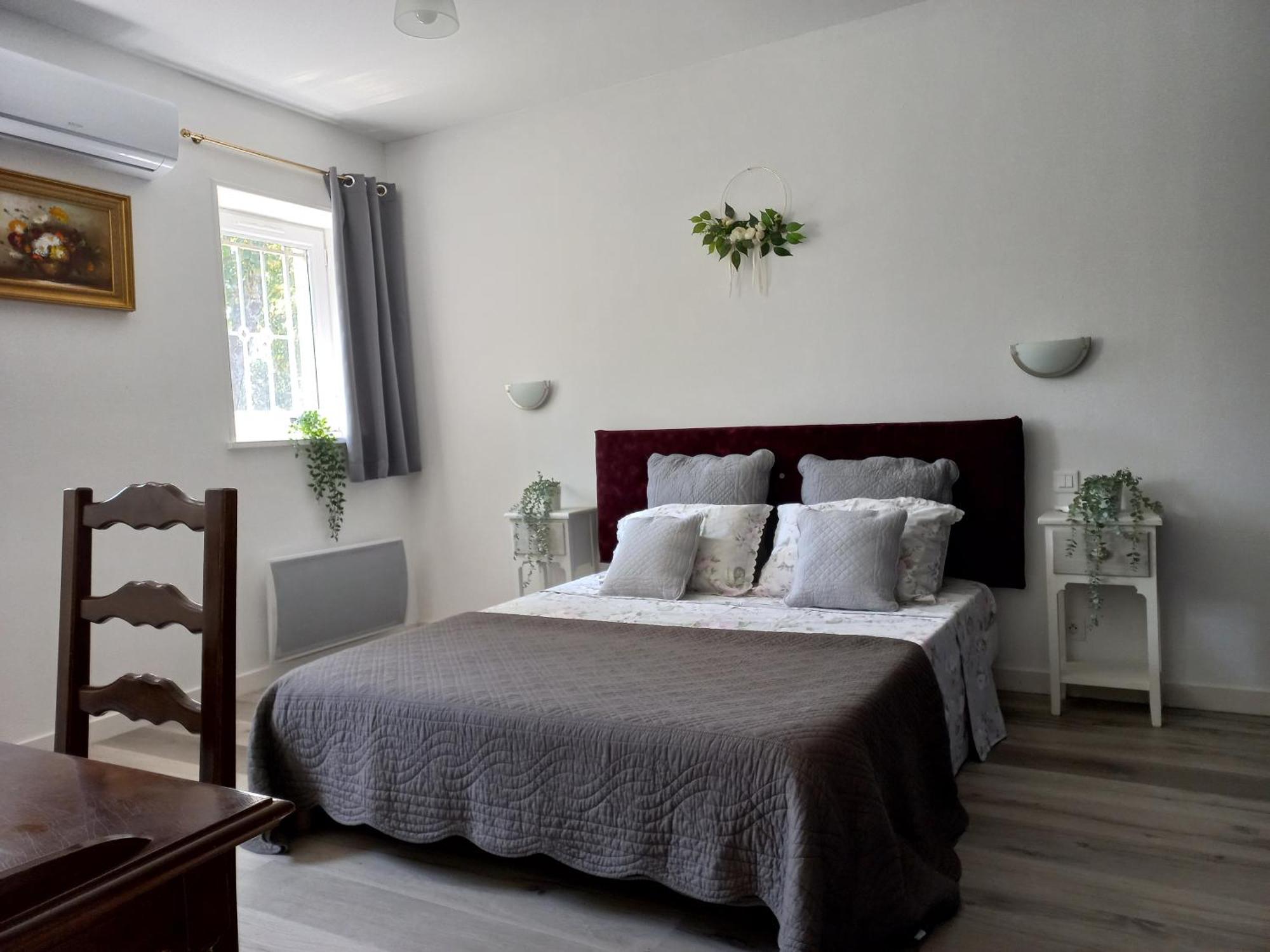 Domaine De Fontsauzine - Gites Et Chambre D'Hotes Genouille  Kültér fotó
