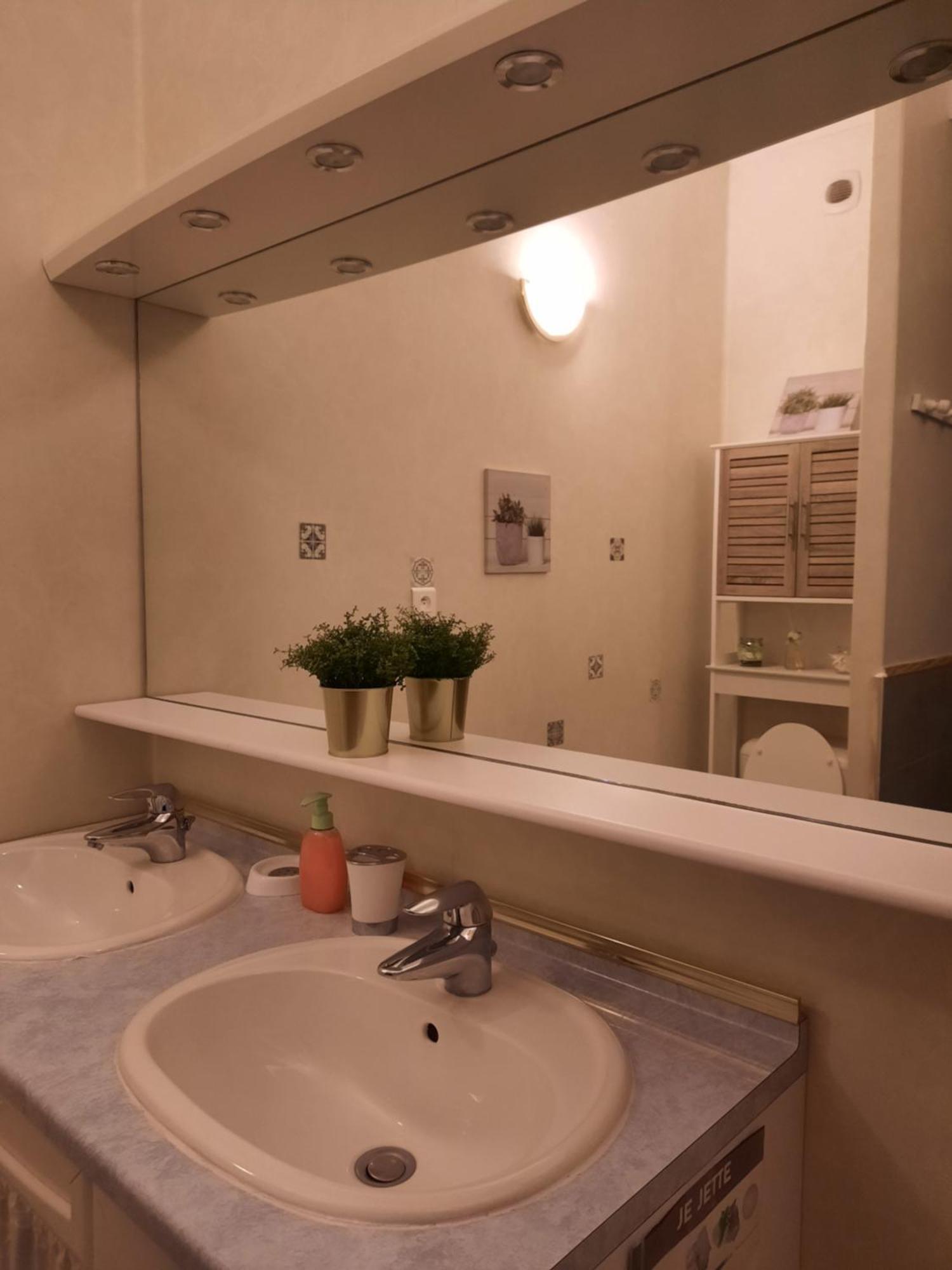 Domaine De Fontsauzine - Gites Et Chambre D'Hotes Genouille  Kültér fotó