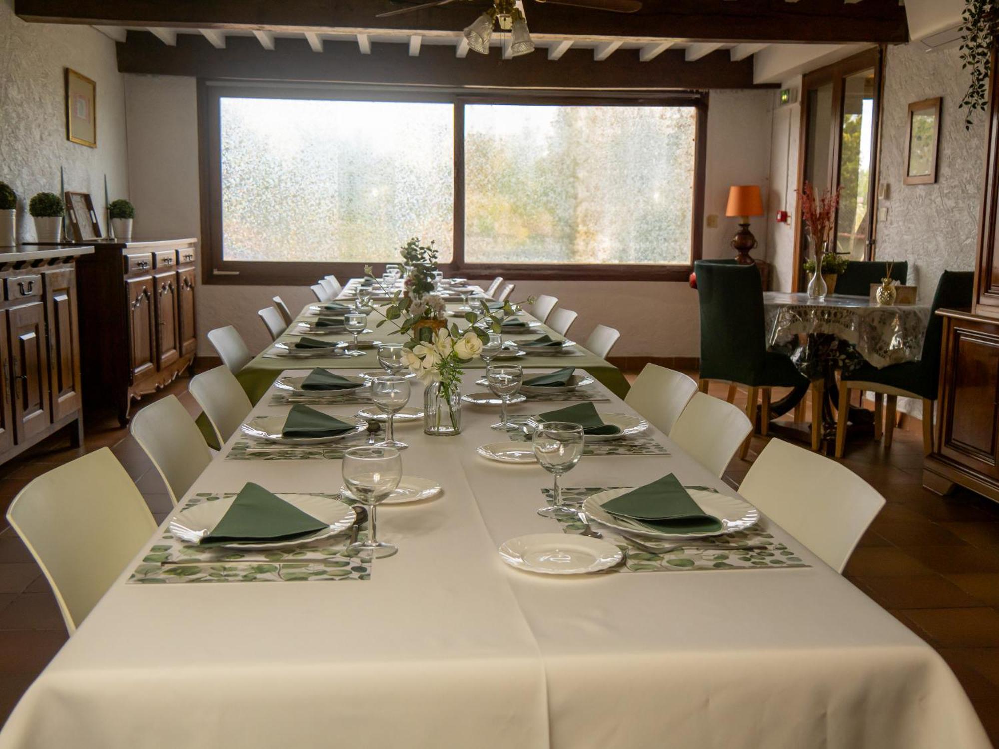 Domaine De Fontsauzine - Gites Et Chambre D'Hotes Genouille  Kültér fotó