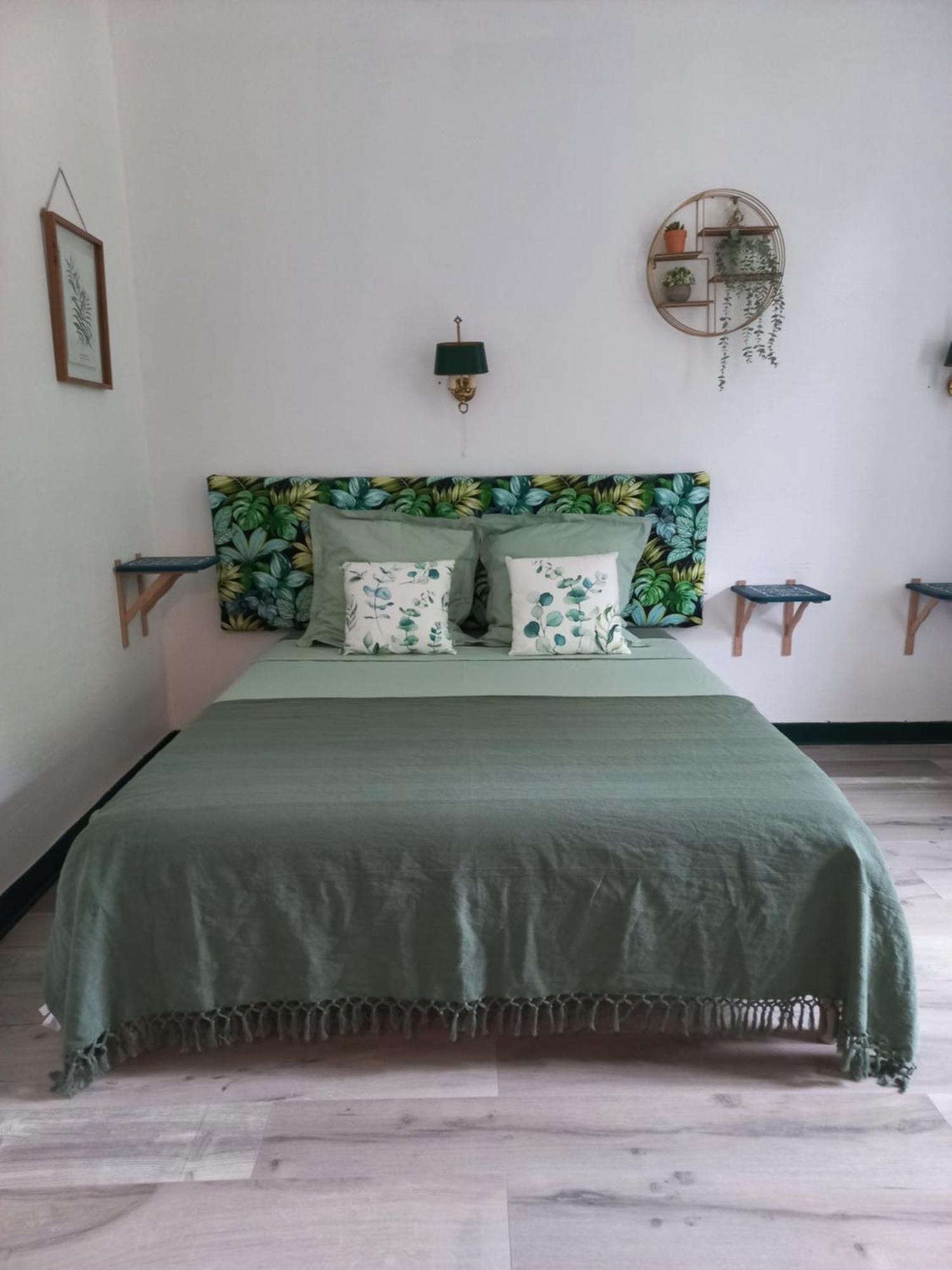 Domaine De Fontsauzine - Gites Et Chambre D'Hotes Genouille  Kültér fotó