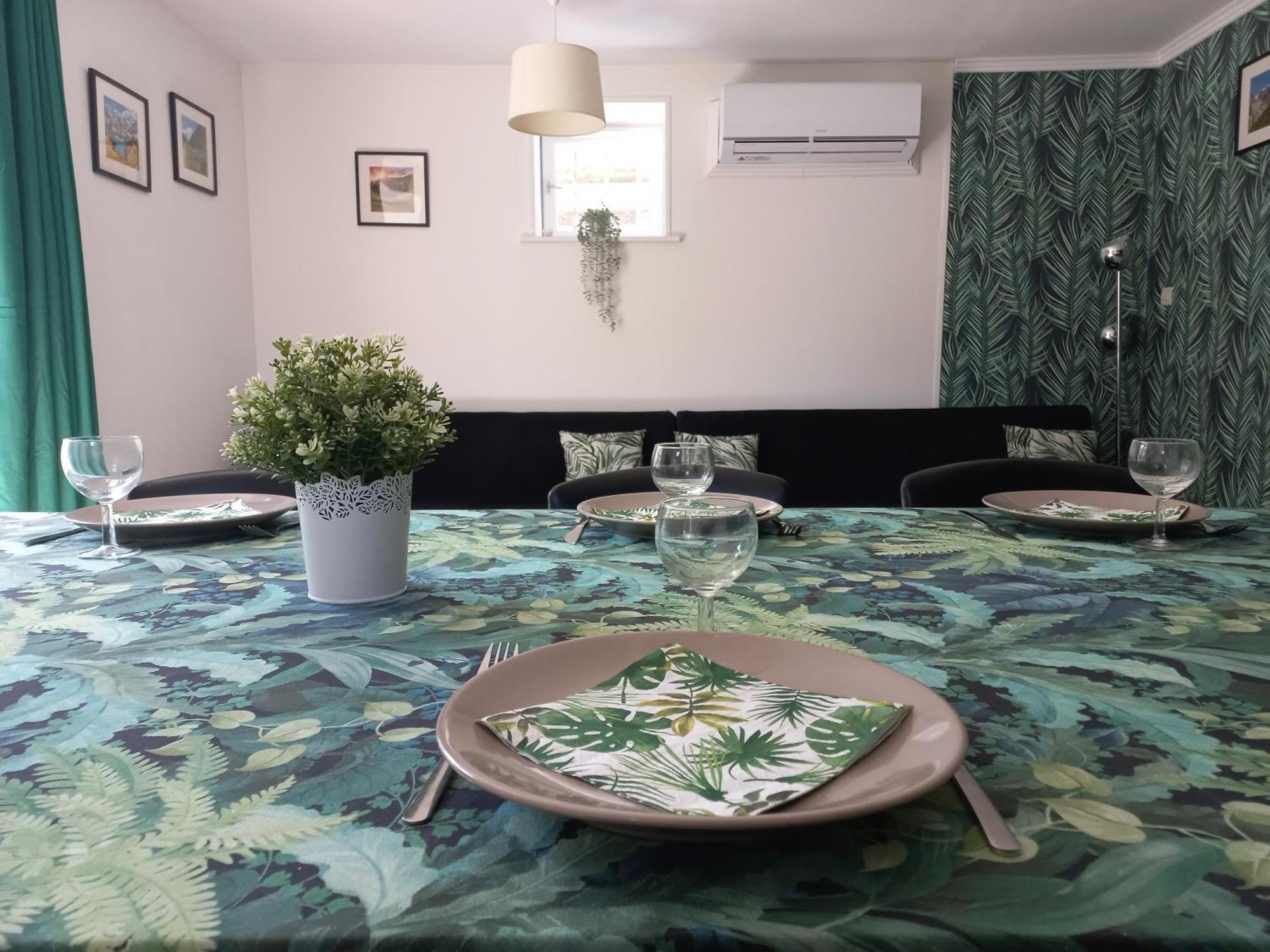 Domaine De Fontsauzine - Gites Et Chambre D'Hotes Genouille  Kültér fotó