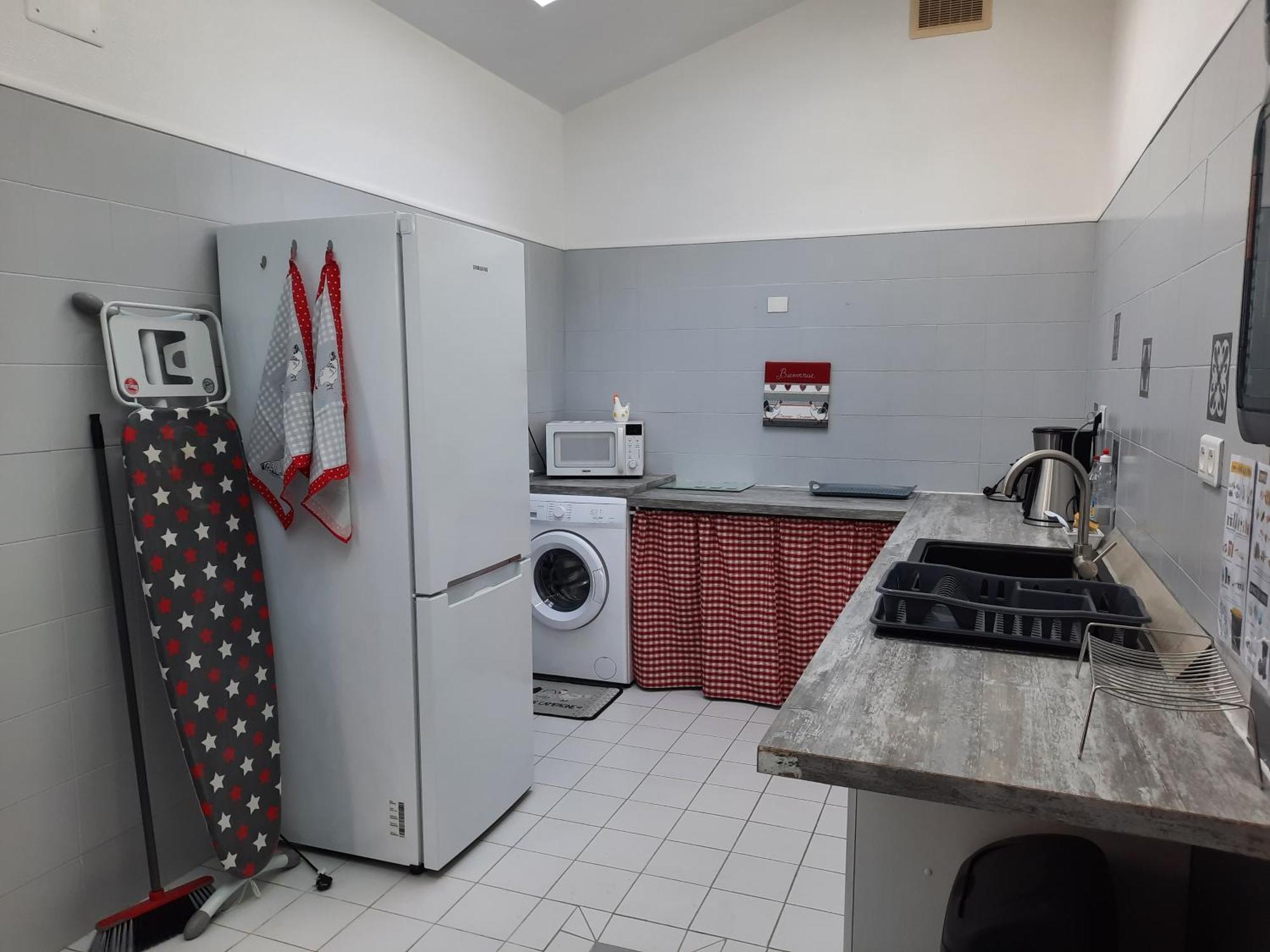 Domaine De Fontsauzine - Gites Et Chambre D'Hotes Genouille  Kültér fotó
